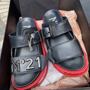 Pristine No. 21 platform slides! With original box.